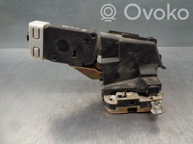 Volvo S40, V40 Takaoven lukko 