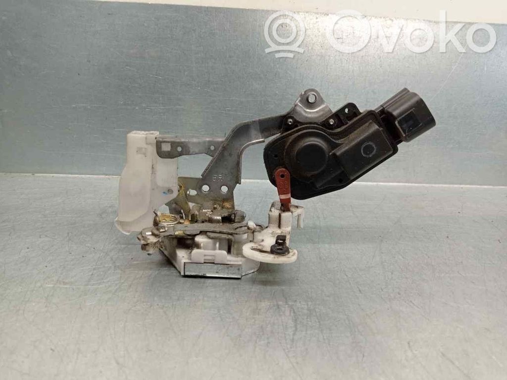 Peugeot 107 Front door lock 