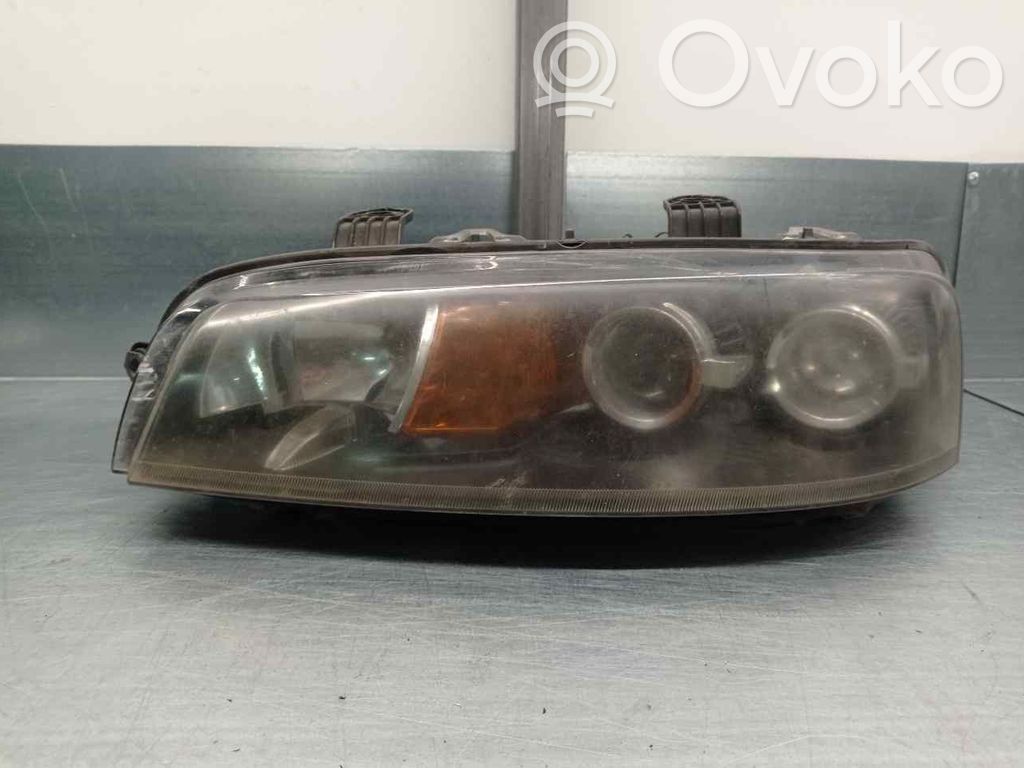 Fiat Punto (188) Priekinis žibintas 