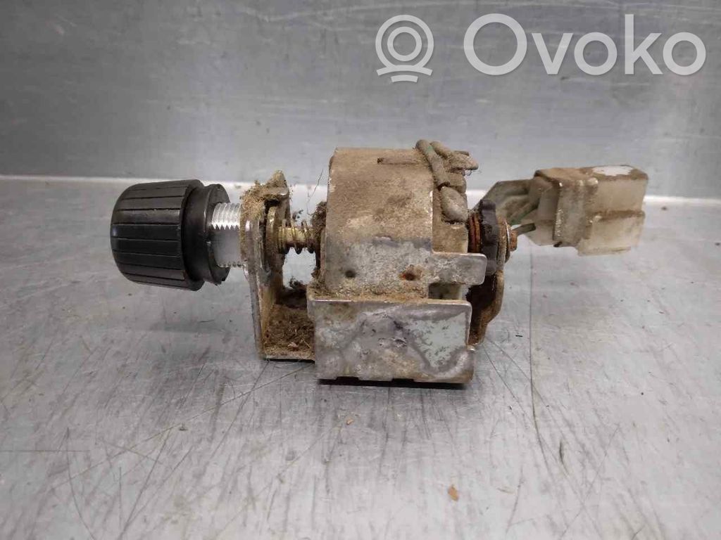 Interrupteur / bouton multifonctionnel   MB521682