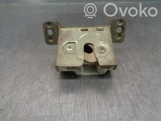 Opel Corsa A Bagāžnieka slēdzene 