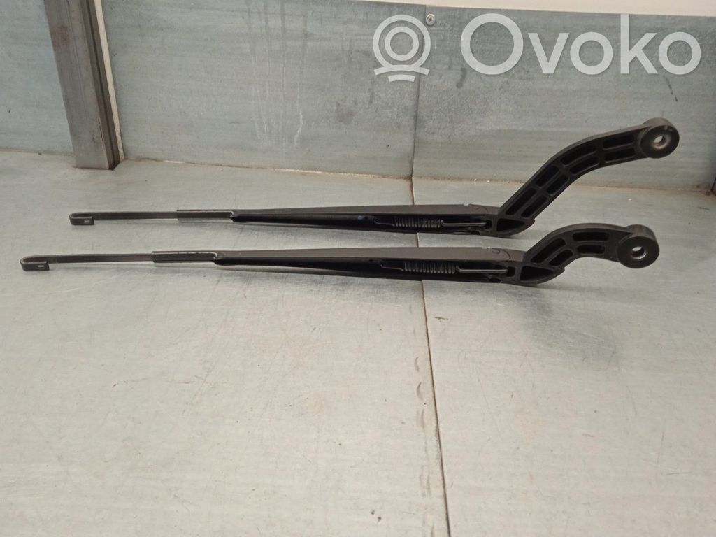 Land Rover Discovery 3 - LR3 Braccio della spazzola tergicristallo anteriore