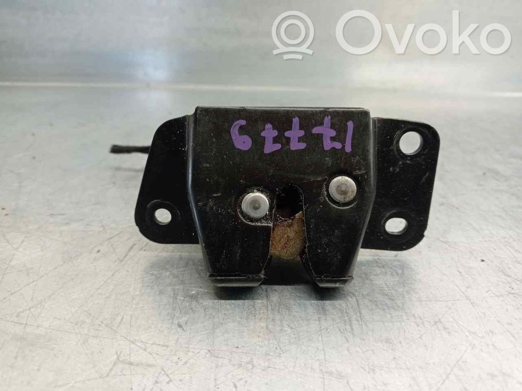 Mitsubishi Space Wagon Tailgate lock latch 