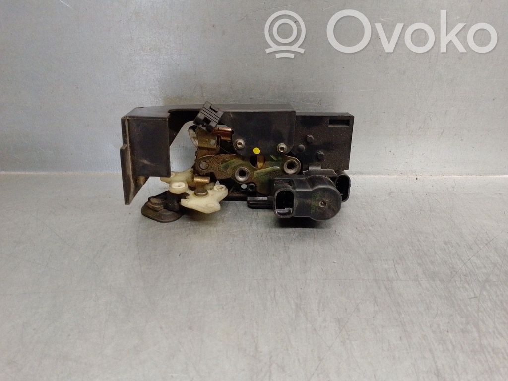 Alfa Romeo 156 Takaoven lukko