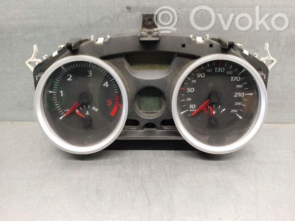 Renault Megane II Speedometer (instrument cluster) 