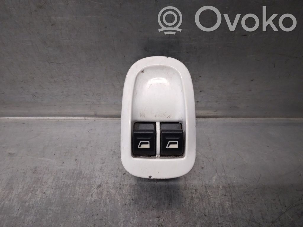 Peugeot 206 Electric window control switch 