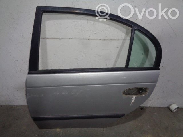 Toyota Avensis T220 Drzwi tylne 