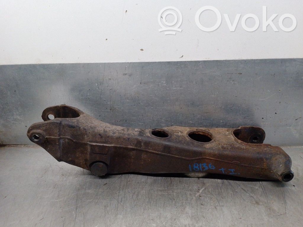 Volvo XC70 Braț control spate 