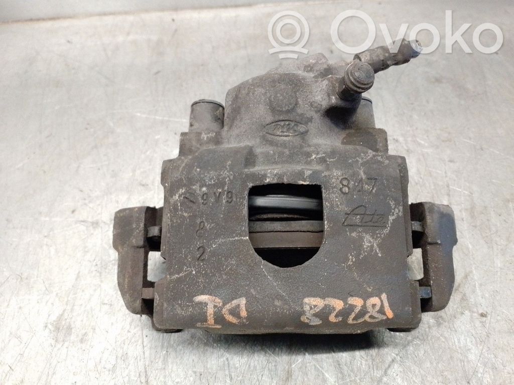 Ford Fiesta Zacisk hamulcowy przedni 