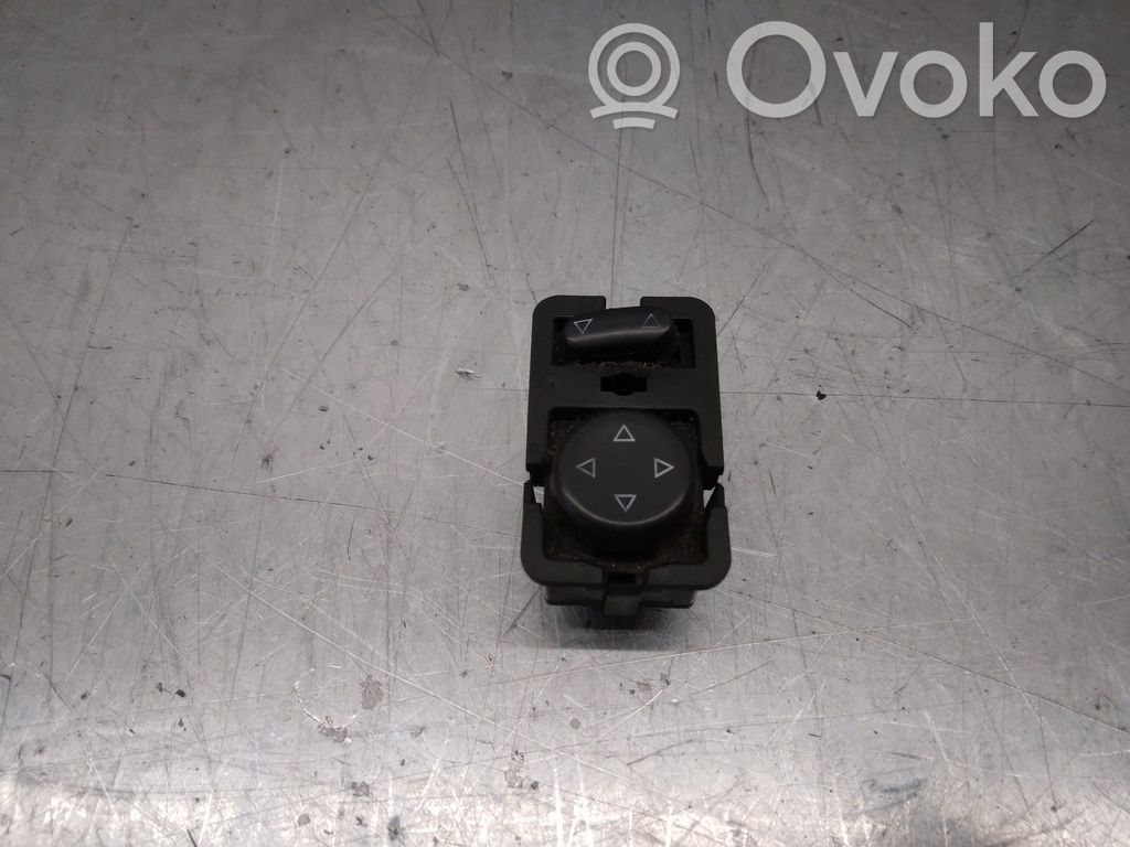 Peugeot 406 Wing mirror switch 