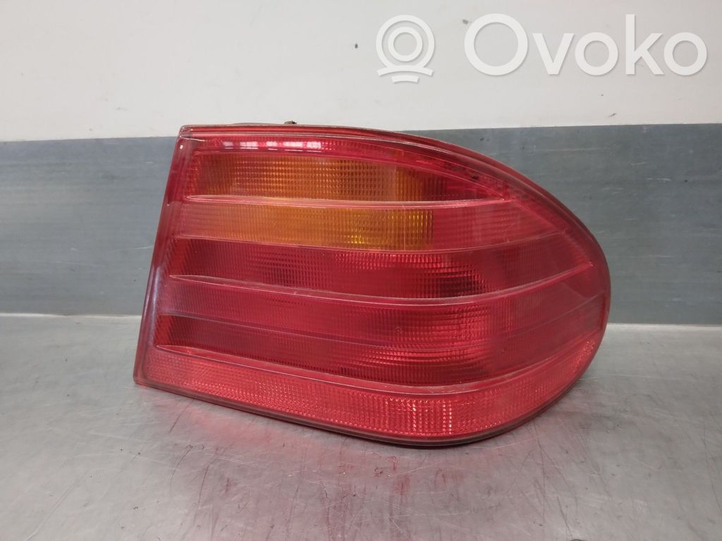 Mercedes-Benz E W210 Luci posteriori