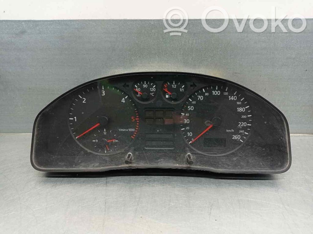 Geschwindigkeitsmesser Cockpit   8D0919861A,110008884001,VDO