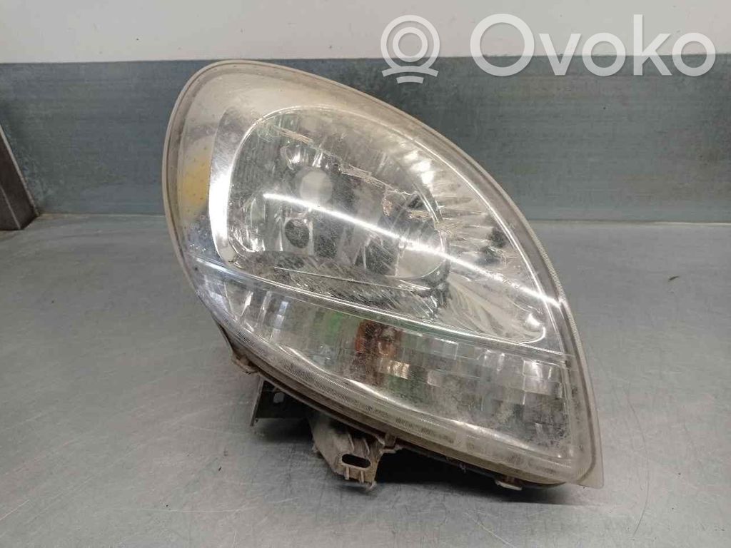 Scheinwerfer   8200236591,4PUERTAS