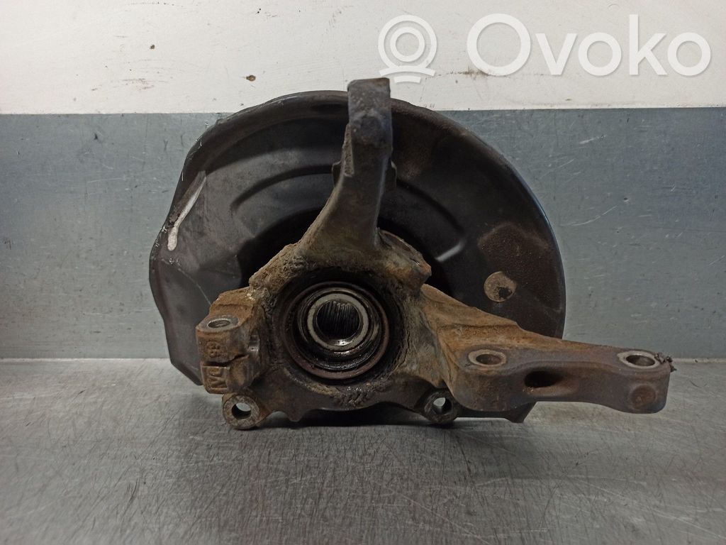 Mitsubishi Carisma Achsschenkel vorne 