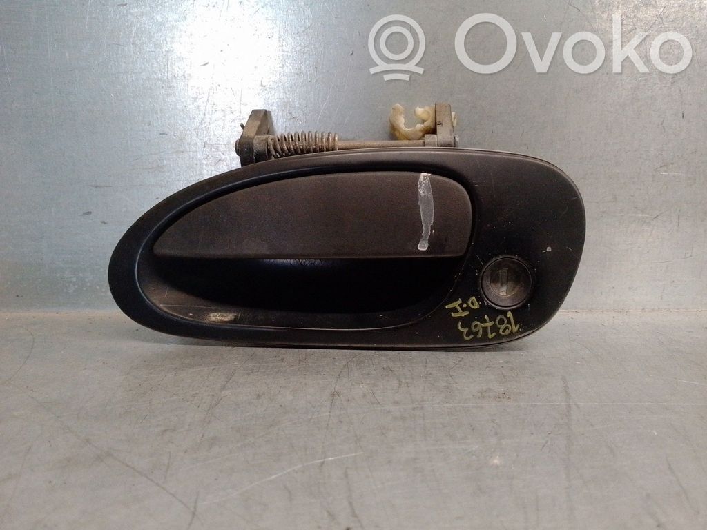 Mazda 323 Manecilla externa puerta delantera 