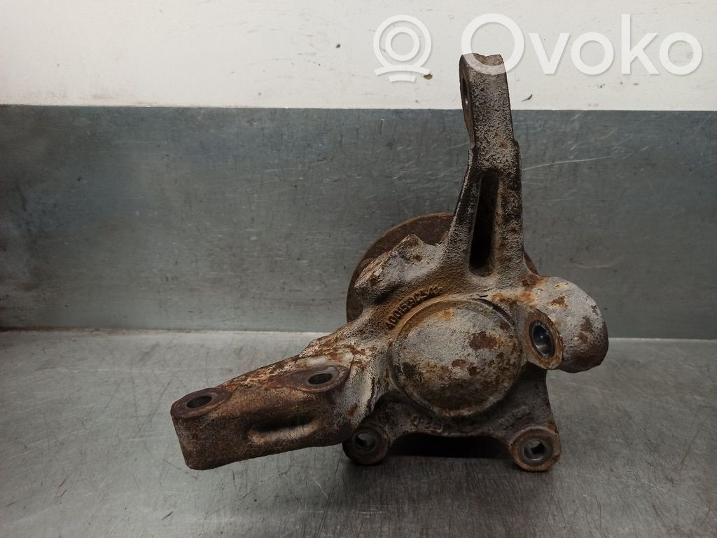 Nissan Vanette Achsschenkel vorne