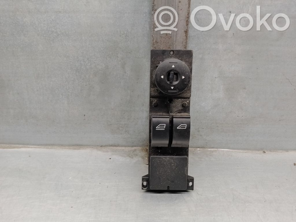 Electric window control switch   3M5T14529CD