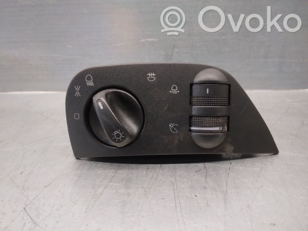 Interruptor de control del panel de luces   6K1941531B