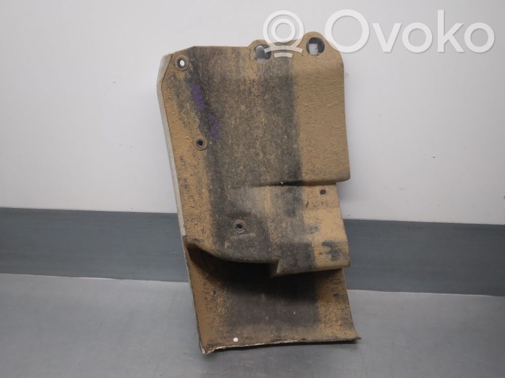 Mitsubishi Montero Rivestimento paraspruzzi parafango posteriore 