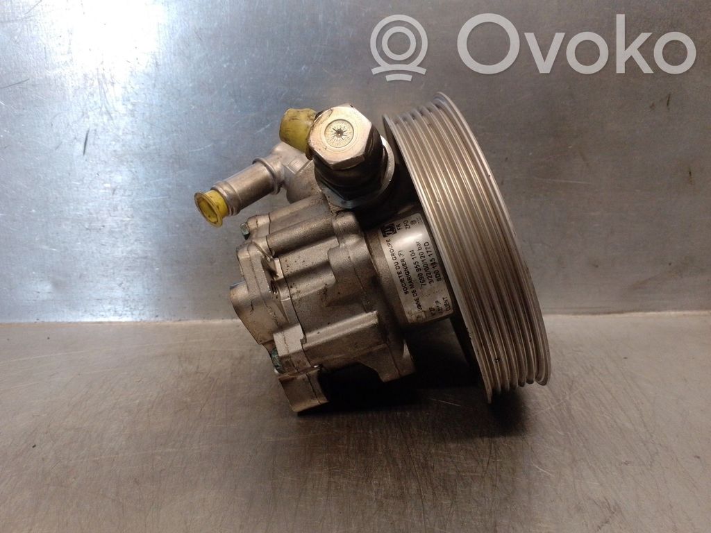 Audi A4 S4 B5 8D Ohjaustehostimen sähköpumppu 