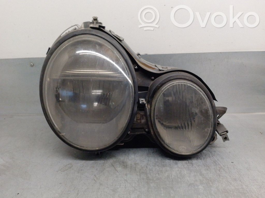 Mercedes-Benz E W210 Scheinwerfer 