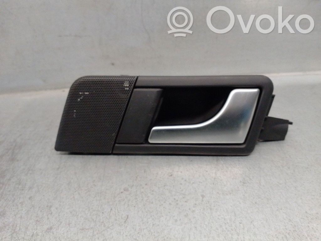 Manecilla interna puerta trasera   8Z0839020,5PUERTAS
