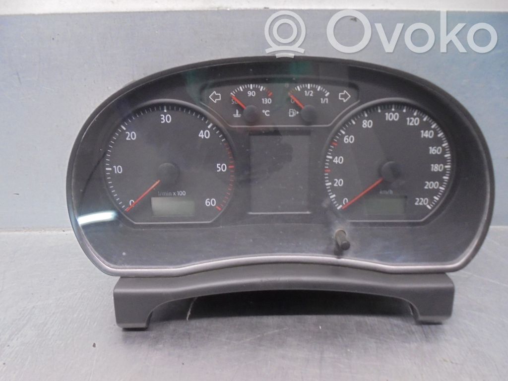 Volkswagen Polo IV 9N3 Licznik / Prędkościomierz 