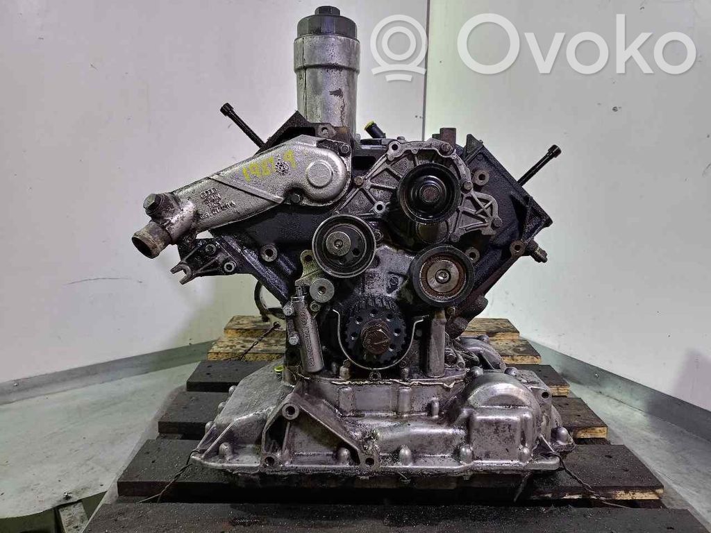 Audi A6 S6 C6 4F Engine block 