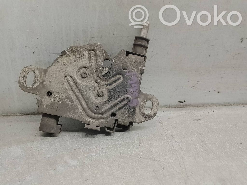 Ford Focus Tie down hook / loop 