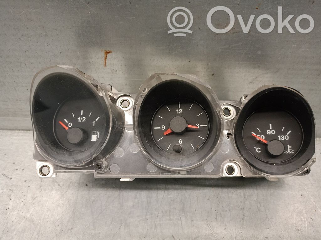 Alfa Romeo Spider Geschwindigkeitsmesser Cockpit