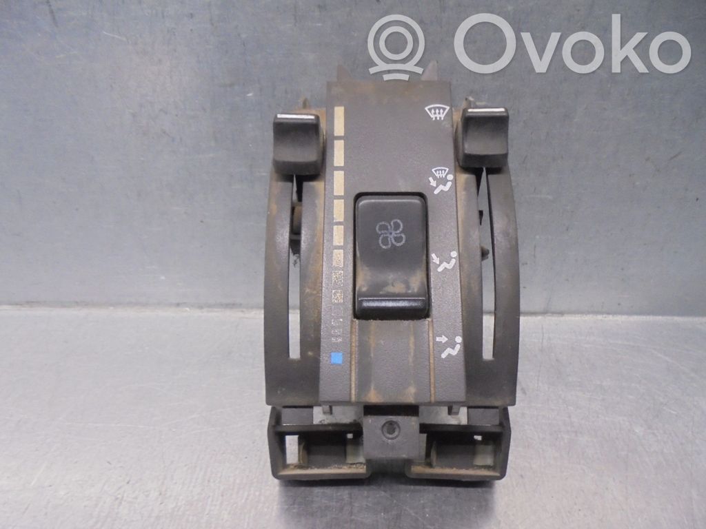 Renault Rapid Air conditioner control unit module 