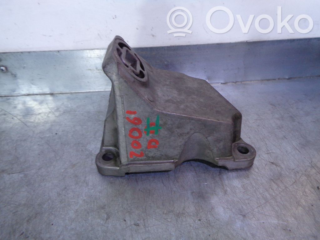 Engine mount bracket   4A0199307K