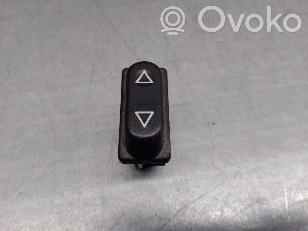 Peugeot 306 Electric window control switch 