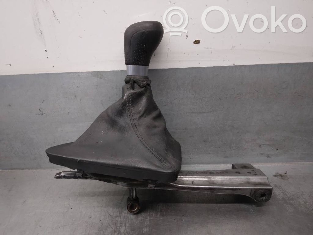 BMW 1 E81 E87 Pavarų perjungimo traukė 