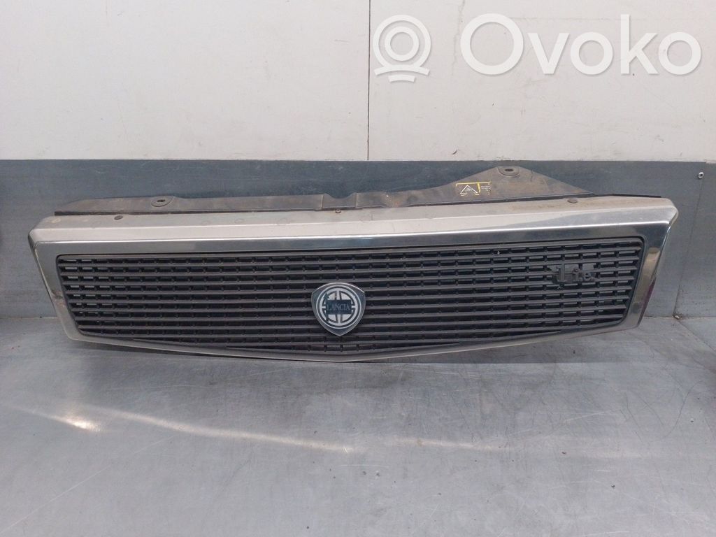 Lancia Y10 Front grill 