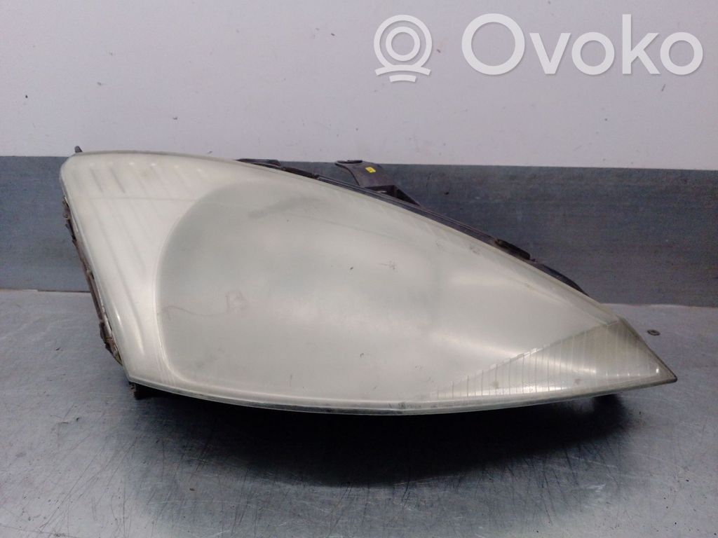 Ford Focus Headlight/headlamp 