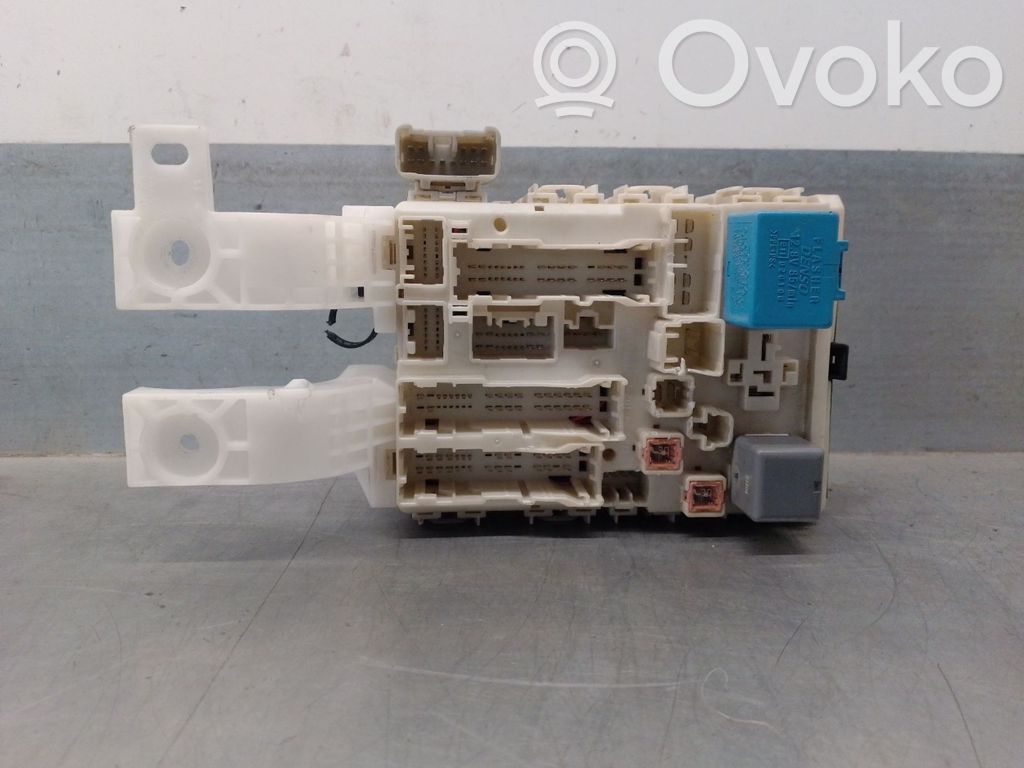 Toyota Yaris Boîte à fusibles 