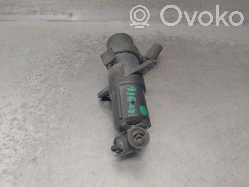 BMW 7 E65 E66 Ugello a spruzzo lavavetri per faro 