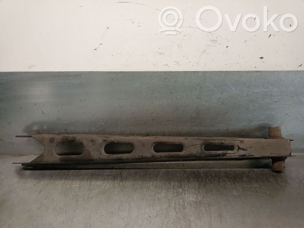 Saab 9-5 Рычаг 