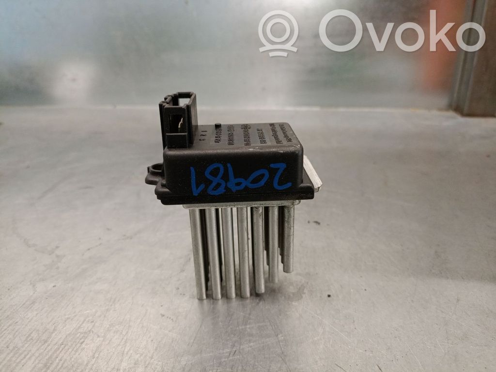 Audi A6 Allroad C5 Rezystor / Opornik dmuchawy nawiewu 