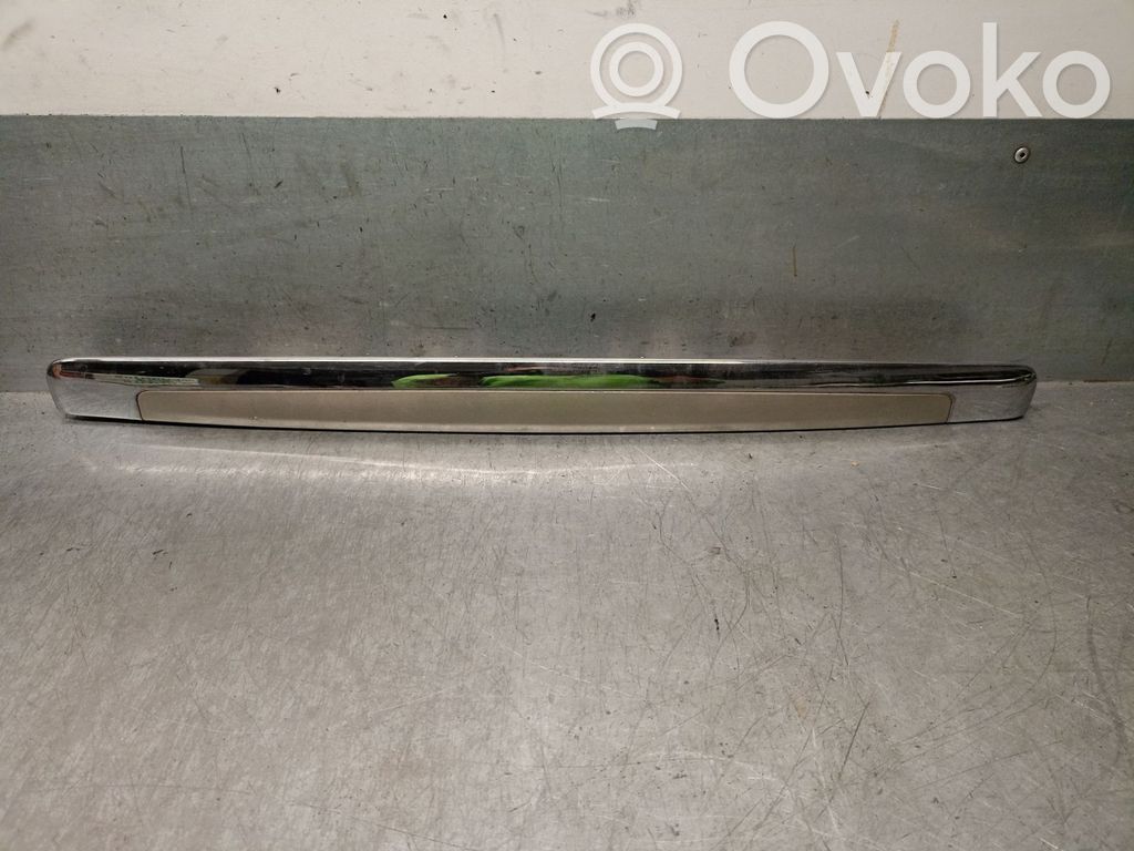 Manecilla externa puerta trasera   0K53A51270