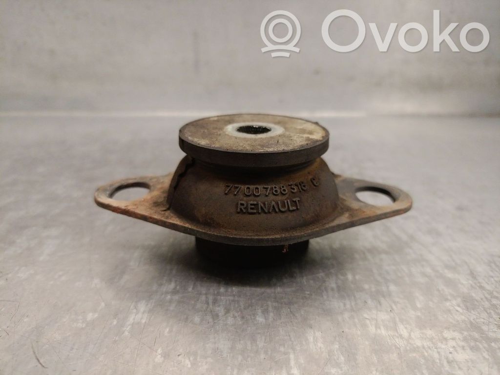 Renault Clio I Engine mount bracket 