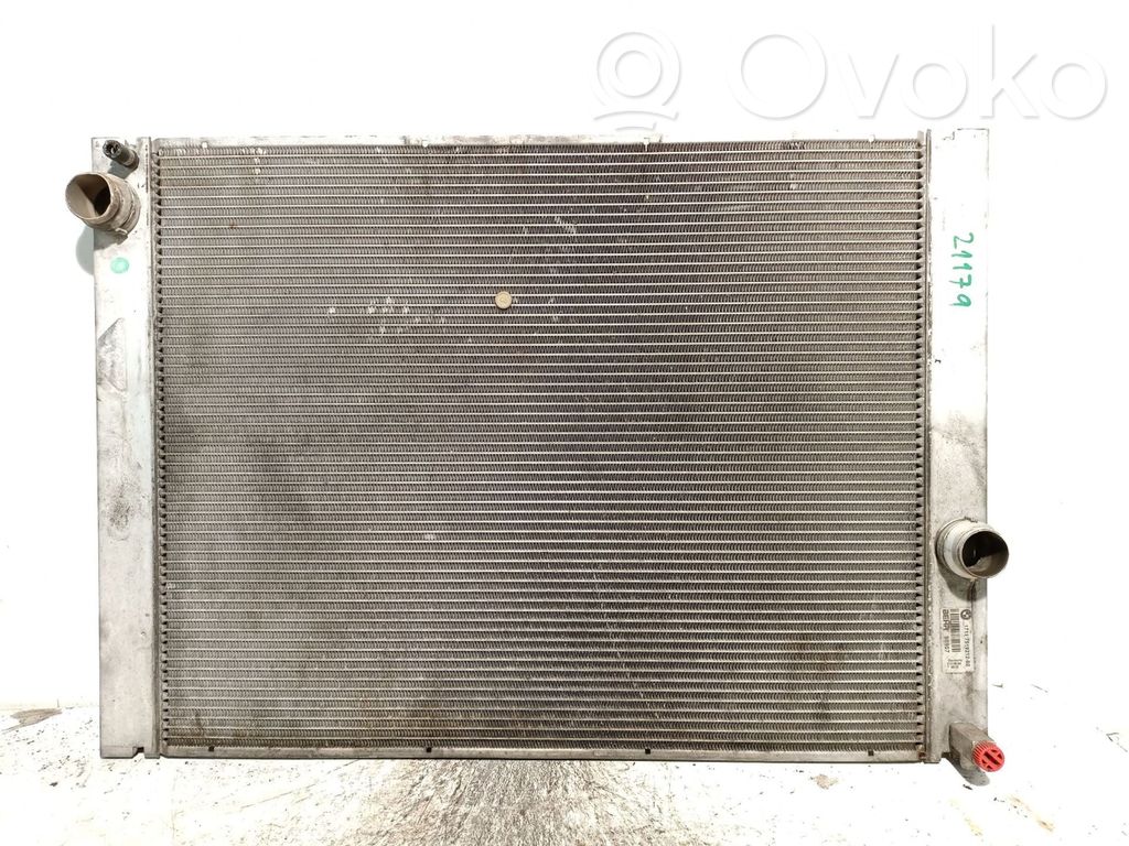 BMW 5 E60 E61 Coolant radiator 
