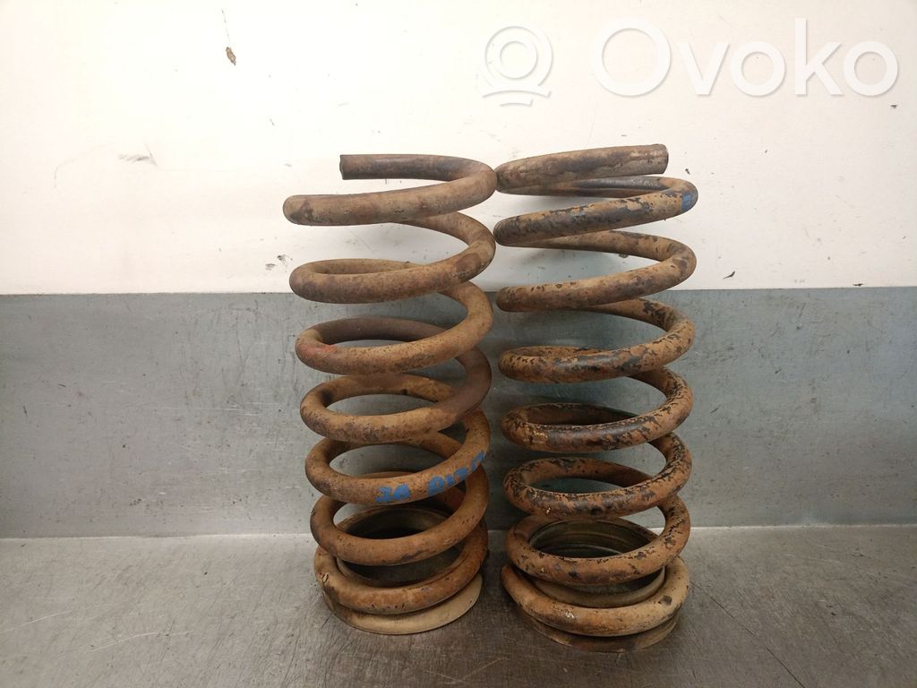 Lada Niva Muelle espiral delantero 