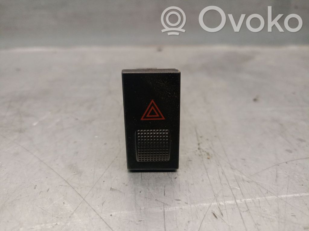 Botón interruptor de luz de peligro   864W0140