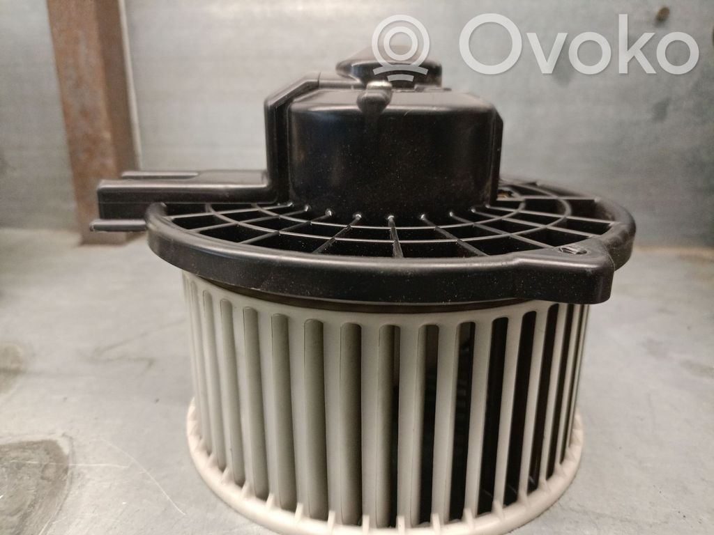 Mazda 2 Mazā radiatora ventilators 