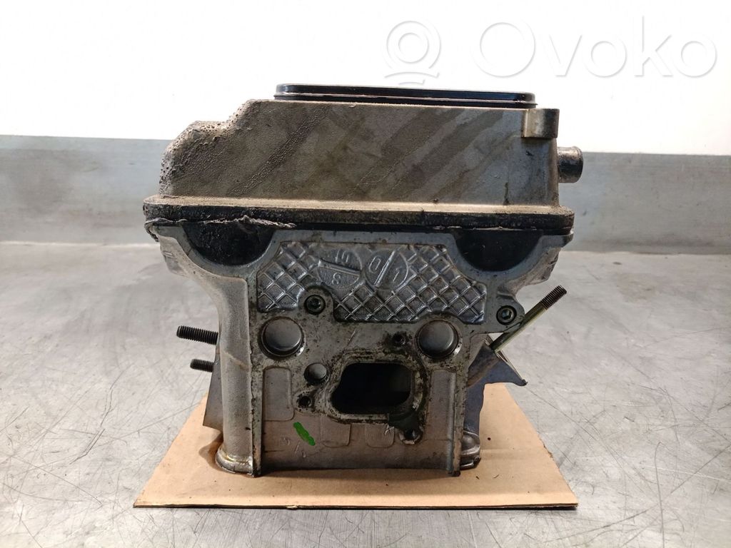 Engine head   1745465,1703177