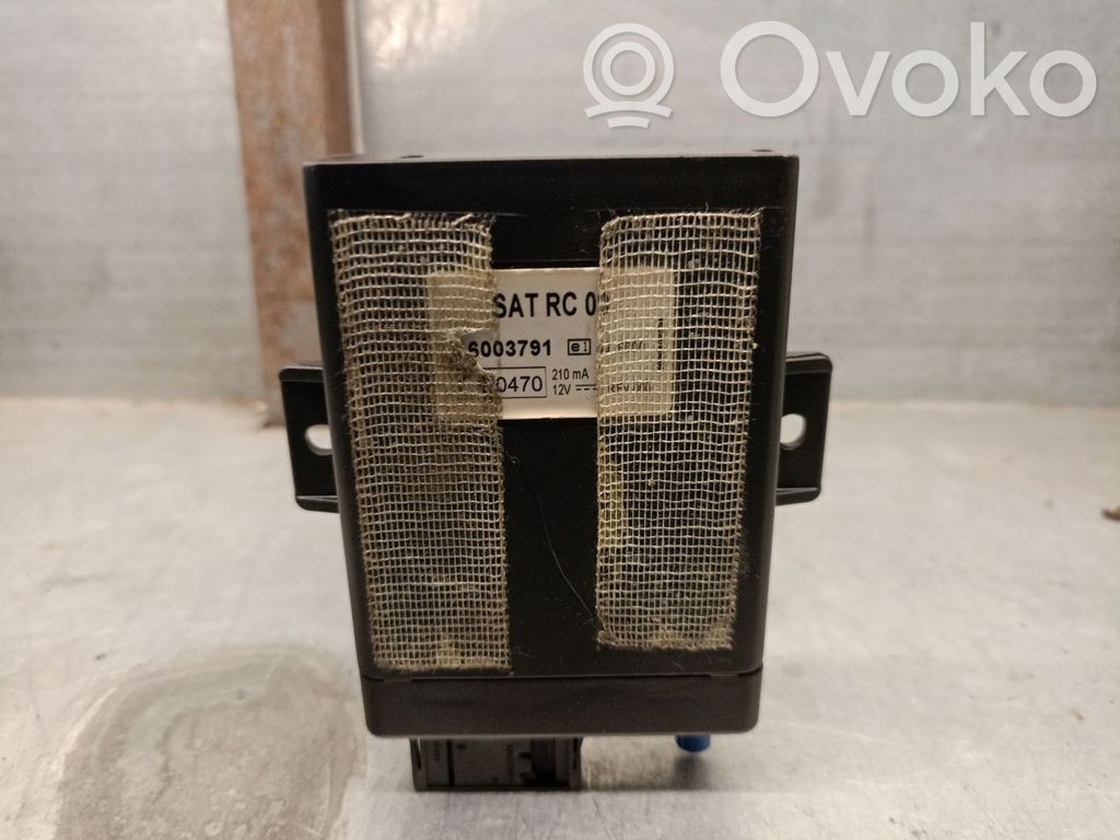 Volkswagen Golf SportWagen Radio antenna 