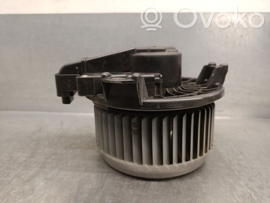 Toyota Auris 150 Ventilator aerotermă 