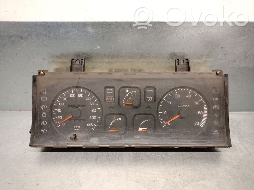 Renault Clio I Speedometer (instrument cluster) 